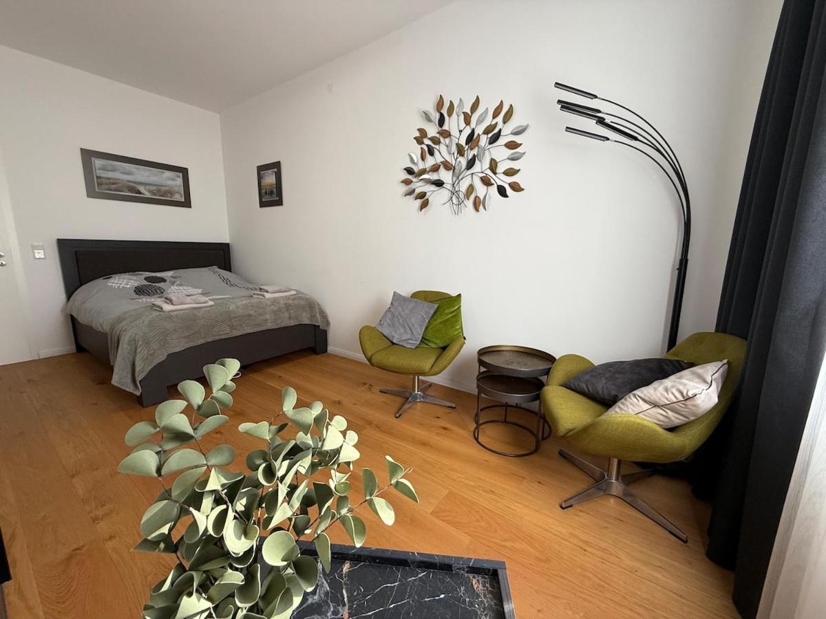 2 Zimmer Luxurioese Wohnung Apartment *